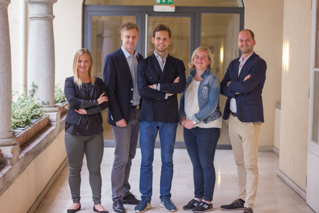 Der neu gewählte Oö Junos Landesvorstand vlnr. Ruby Strobl, Pit Freisais, Felix Eypeltauer, Julia Rippatha und Stefan Nußbaummüller