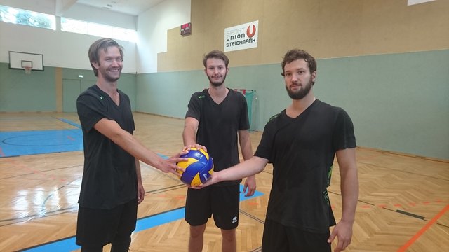 Wieder vereint in der Landeshauptstadt: Tobias, Lorenz und Felix Koraimann wollen mit dem UVC Erfolge feiern.