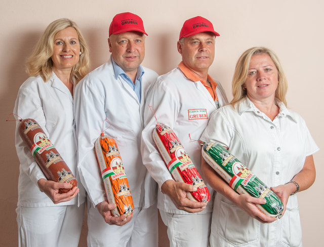 Seit über 100 Jahren hat das Fleischerhandwerk in der Familie Gruber Tradition. | Foto: Fleisch-Wurst Gruber