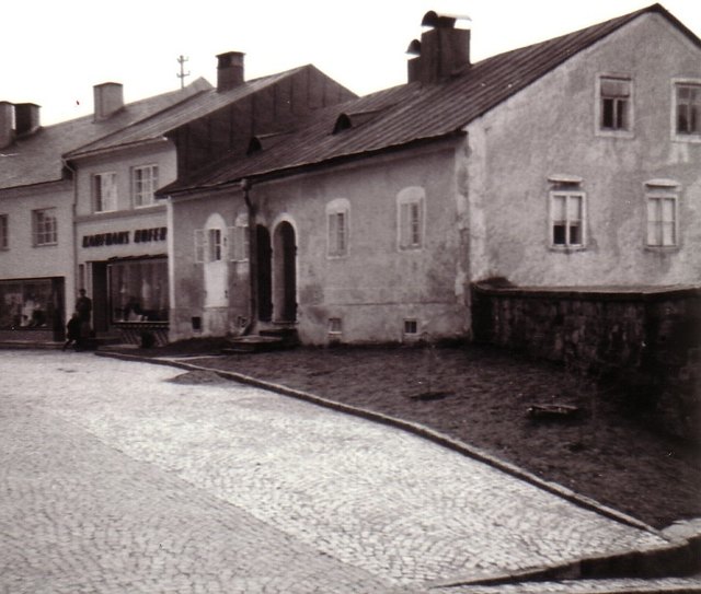 Der Kirchenplatz in Peilstein wurde 1968 saniert