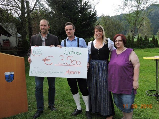Markus Karisch, Sozialausschussobmann von Afritz, Wolfgang Obersteiner, Obmann der LJ-Glödnitz, Christina Kronlechner, Mädelleiterin LJ-Glödnitz und Brigitte Hasshold, Obfrau der Kreativgruppe Glödnitz