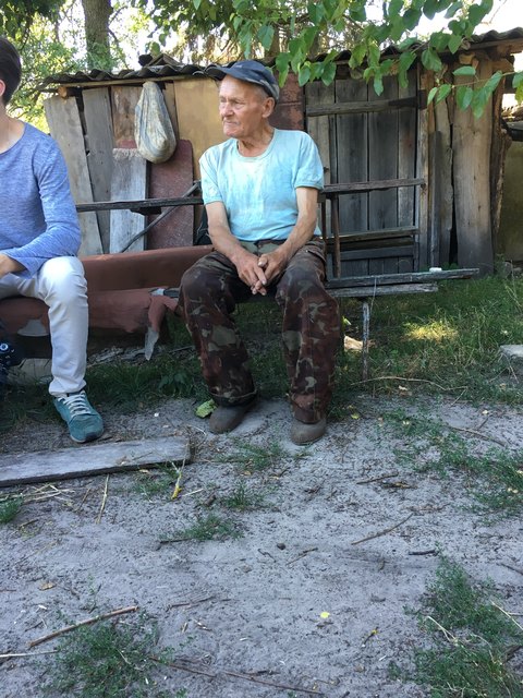 Einsiedler Ivan Ivanov, der in der Sperrzone wohnt. Der 80-jährige Mann war als Liquidator tätig. | Foto: Christian Obermayr - EINFACHWERBEN