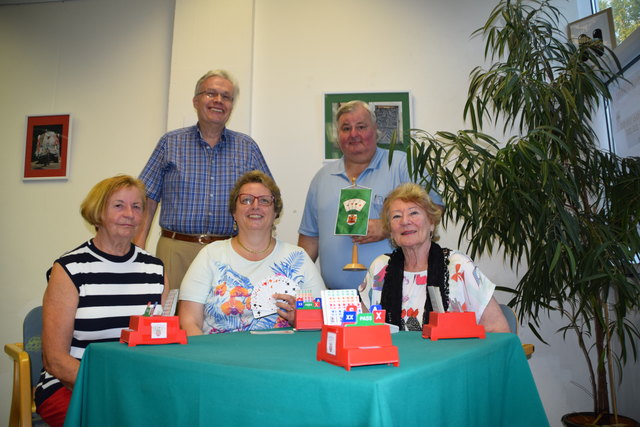 Gut gespielt: Hilde Fostel, Robert Mandl, Beate Mandl, Otto Kleedorfer und Gertraud Kosicek. | Foto: Pricken