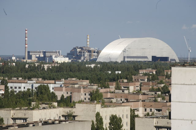 In der Mitte Block 4, rechts der neue Sarkopharg, der etwa 200 Meter daneben errichtet wird und 2017 auf Schienen über Block 4 gefahren werden soll. | Foto: Christian Obermayr - EINFACHWERBEN