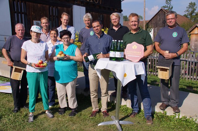 Mit vereinten Kräften sollen die Streuobstwiesen im Naturpark Südsteiermark einen Aufwind erfahren.