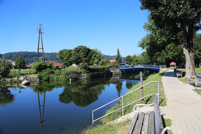 Das Flussbad mit der aufgestauten Raab