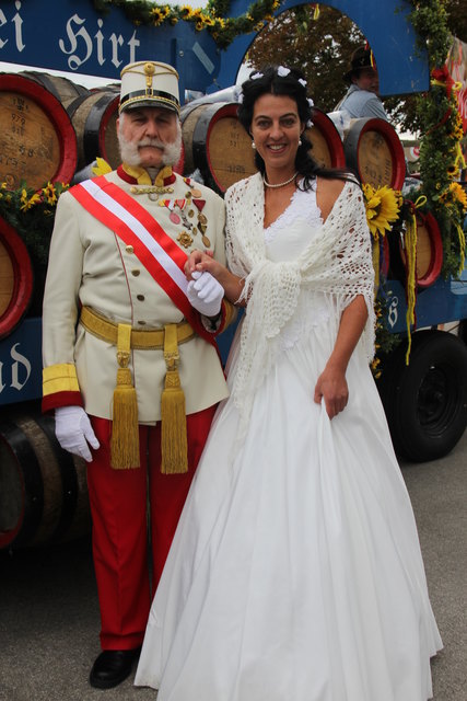 Beim Wiesenmarktumzug 2014 trat der "Kaiser" mit Gattin "Sissi" in der Herzogstadt in Erscheinung