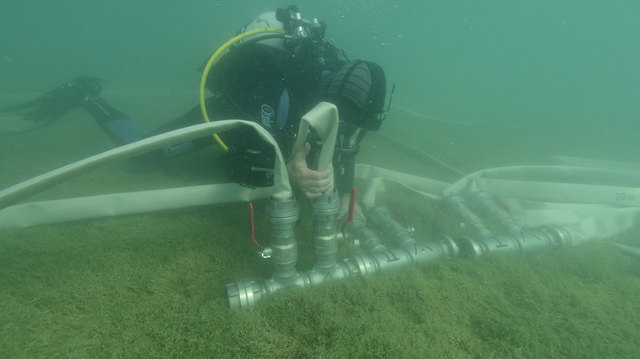 Den Forschern kann man bei der Arbeit zusehen. | Foto: Kuratorium Pfahlbauten