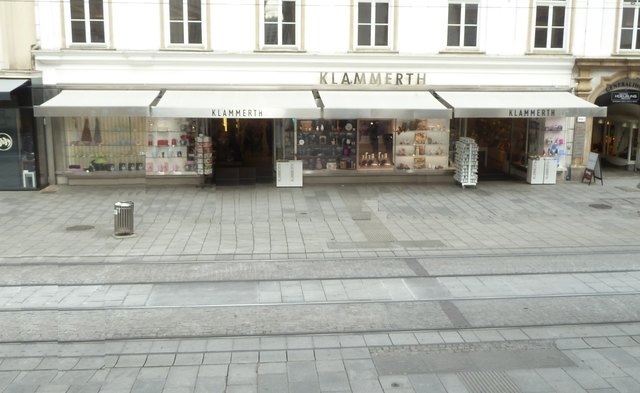 Nicht nur als Grazer Bürgermeister, auch als Geschäftsführer ein vorbildlicher Ökostrom-Verwender. Wer erkennt das Projekt "Ökostom-Licht am Tag"