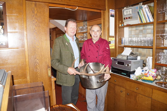 Matthias Zitzenbacher und Manfred Prettenthaler laden zum 7. Wildbretfest am 2. Oktober ein.