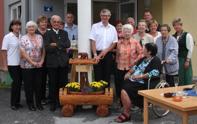 Zufriedene Gesichter bei den Bewohnern des Senioren- und Startwohnhauses Pernegg. | Foto: KK