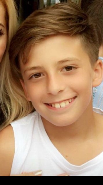 Würden gerne wissen ob Lukas für Modeln eine Chance hätte.