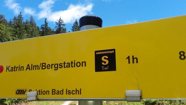Die Markierung "Salzkammergut S Trail" weist den Weg als Teil des Weitwanderweg durchs Salzkammergut aus. | Foto: ÖAV Bad Ischl