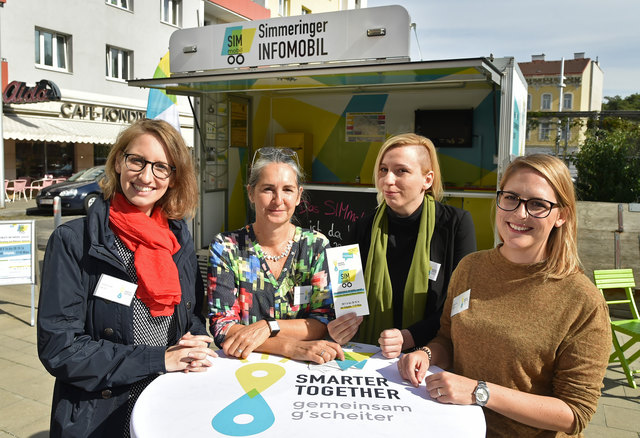 Das Team der GB*3/11 informiert über das Projekt "Smarter Together"! | Foto: PID/Jobst