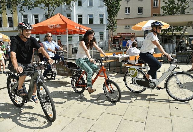 Komm vorbei und dreh eine Runde mit den E-Bikes! | Foto: PID/Jobst