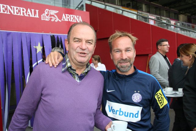 Jahrhundert-Fußballer Herbert Prohaska mit Roman Mählich, dem Co-Trainer der FK-Austria-Amateure.