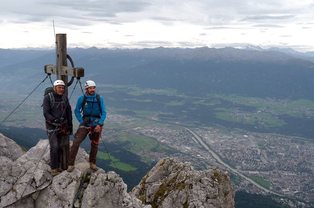 TVB-Obm. K. Gostner und A. Gasser auf dem Klettersteig. | Foto: Promedia