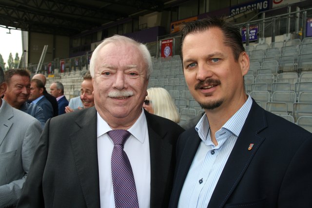 Bürgermeister Michael Häupl mit Marcus Franz, Klubobmann der Favorinter SPÖ-Bezirksräten.