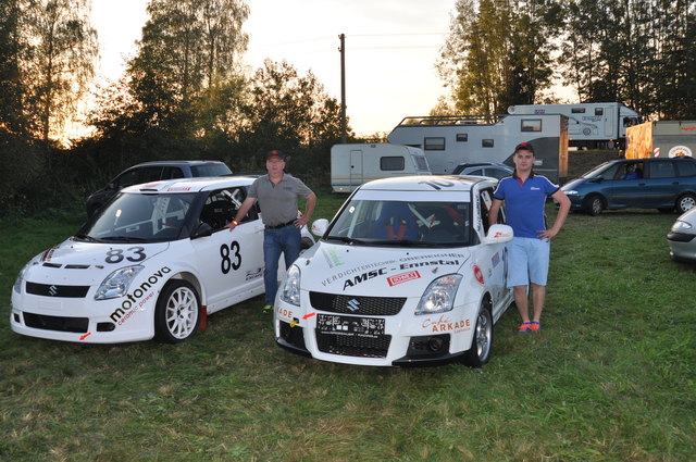 Sie verbindet nicht nur die Liebe zum Rennsport: Jürgen und Thomas Großauer (v. l.) mit ihren Renngefährten.