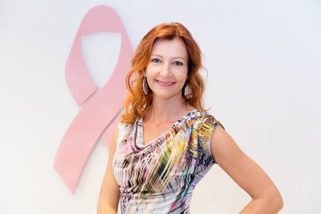 Vorsorgen ist wichtig: Sabine Oswald will mit der "Pink Ribbon"-Initiative auf das Thema Brustkrebs aufmerksam machen und Patientinnen die Angst vor der Mammographie-Untersuchung nehmen. | Foto: Fotostudio Augenblick