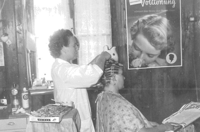 In alten Kisten, auf Dachböden oder im Keller finden sich oft wertvolle Erinnerungen. | Foto: Michael und Andreas Niemetz