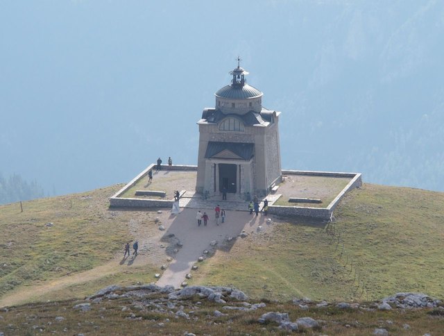 Das Elisabethkirchlein vom Waxriegel aus