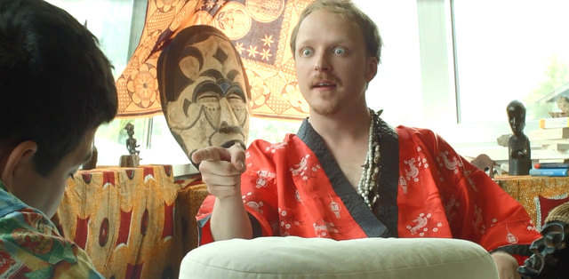 Meister Kiatsu (gespielt von Martin Anton Schmid), der äußerst skurrile Lebensberater treibt Paul, Stefan und Thomas immer mehr in den Wahnsinn...(photo by five season cinema)
