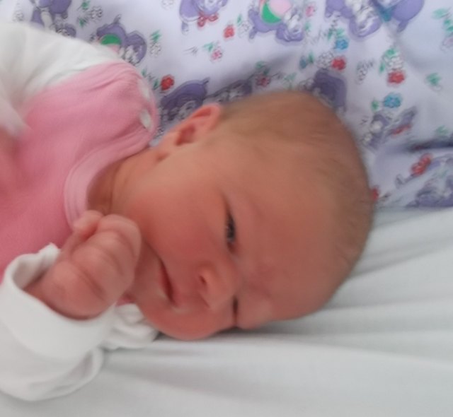 Emely Andrea Nadine Schmidt
Geboren: 21.09.2016 um 13:17
Größe: 50 cm Gewicht: 3.498 g
Wohnort: 2164 Neuruppersdorf