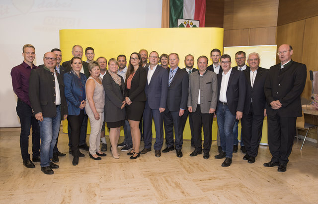 Parteitag als Startschuss für den neu gewählten ÖVP-Stadtparteivorstand. | Foto: Monika Aigner