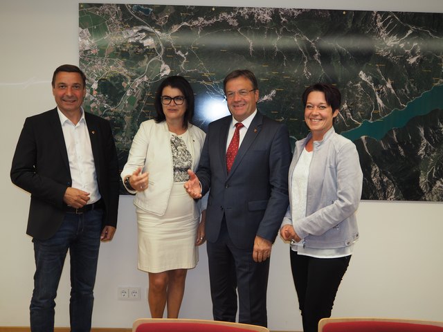 Mallaun, Pfurtscheller, Platter und Ledl-Rossmann (v.l.) stellten "Tirol 2030" im Bezirk Reutte vor.