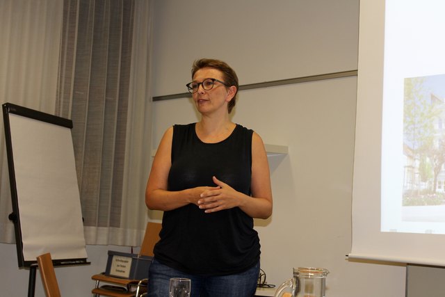 Wohin entwickeln wir Hernals? Angela Salchegger von der GB* zeigt die aktuellen Schwerpunkte im Bezirk