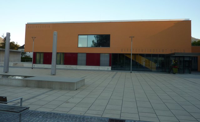Die Fassade beim Bürger- und Musikzentrum in Molln hat wohl noch nicht ihr optimales Aussehen erreicht. Ideen dazu sind gefragt.