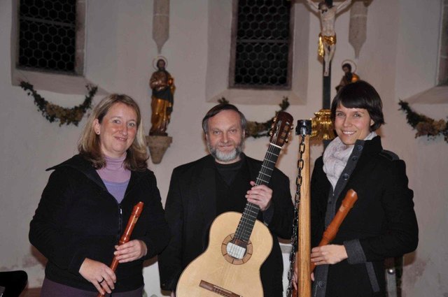 Wolfgang Jungwirth, Gitarre Elisabeth Markowetz, Blockflöten Michaela Vaught, Blockflöten | Foto: privat