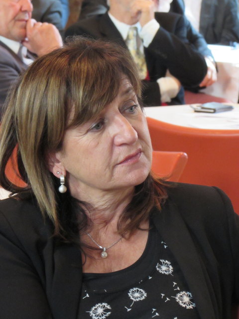 Landesschulratspräsidentin Beate Palfrader war in Wien bei der Preisübergabe und freute sich gemeinsam mit der Polytechnischen Schule Prutz über die tolle Leistung.