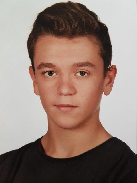 Nico Schmid, Horn: „Spiele nicht. Würde auch nicht spielen, da es für mich eine Art Geldverschwendung ist.“