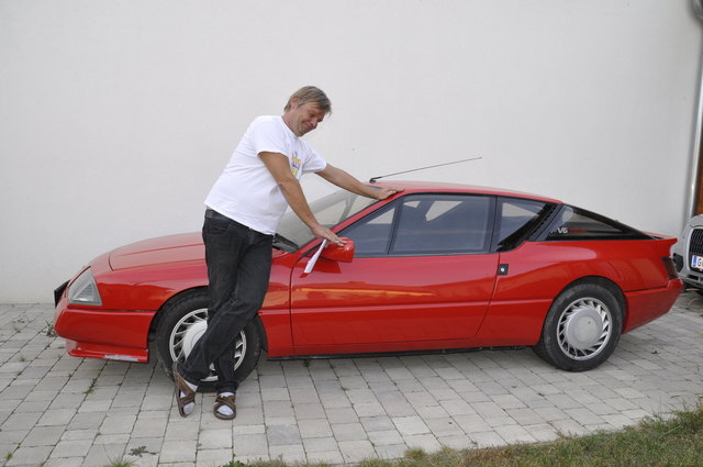 Der Trost für Lottogewinner Herrn Karl: ein Renault Alpine um schlappe 23.000 Euro. | Foto: Braun