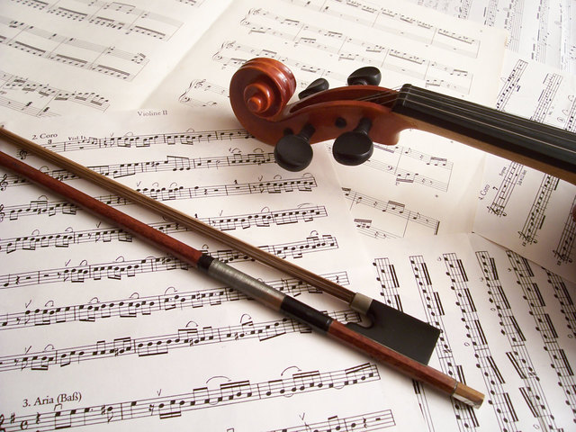 Gespielt wird Musik aus Barock und Moderne.