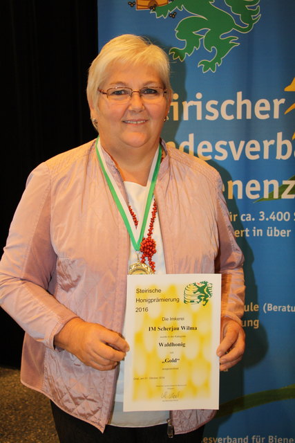 Wilma Scherjau aus Seiersberg-Pirka erhielt für ihren Waldhonig die Goldmedaille.