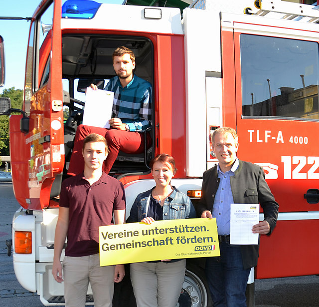Ehrenamtlichkeit unterstützen: Maximilian Jirka, Andreas Haselbruner, Michaela Langer-Weninger und Christian Mader. | Foto: Junge ÖVP