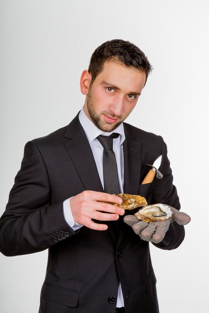 Auch erlesene Spezialitäten wie Austern bietet Elijahu Chassidov in seinem gut+günstig Supermarkt an. | Foto: Steakviertel