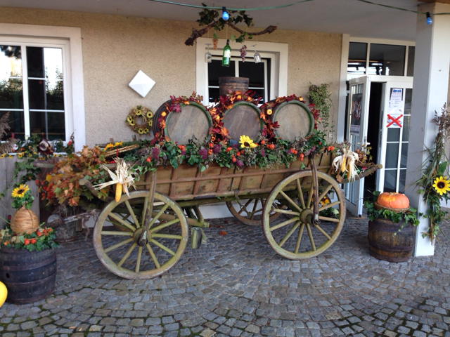 Die Neukirchner genießen den Herbst mit ihrem Weinfest.