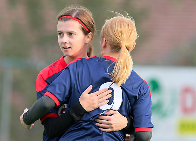 Verena Kieler (links) zeigte im Derby ihre ganze Klasse und ließ Eibiswald gegen Groß St. Florian jubeln. | Foto: Franz Krainer