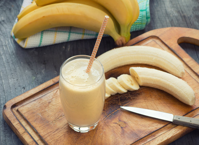Genießen Sie Ihre Banane in pürierter Form als Shake oder pur. | Foto: lecic - Fotolia.com