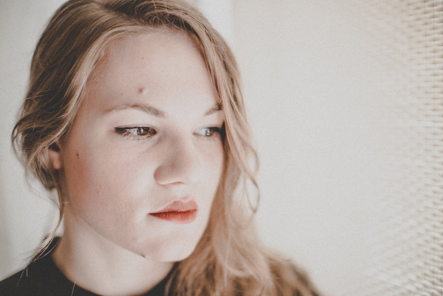 Avec präsentierte ein beachtenswertes Debütalbum. Die 20-Jährige stammt aus Vöcklabruck. | Foto: Max Parovsky