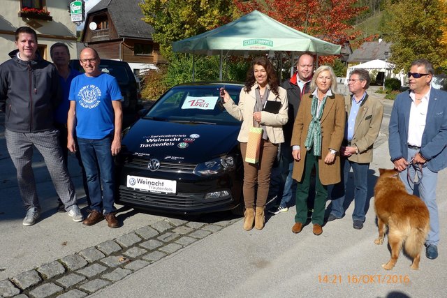 Von links nach rechts: Hannes & Bernhard Rüscher, Hannes Dankelmayr, Sylvia Baumkircher, Florian Leitner, Birgitte und Harald Weinacht und Josef Unterberger