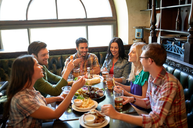 Gemütlich, urig, steirisch: Traditionelle Gasthäuser sind vom Aussterben bedroht. | Foto: Syda Productions/Fotolia.com