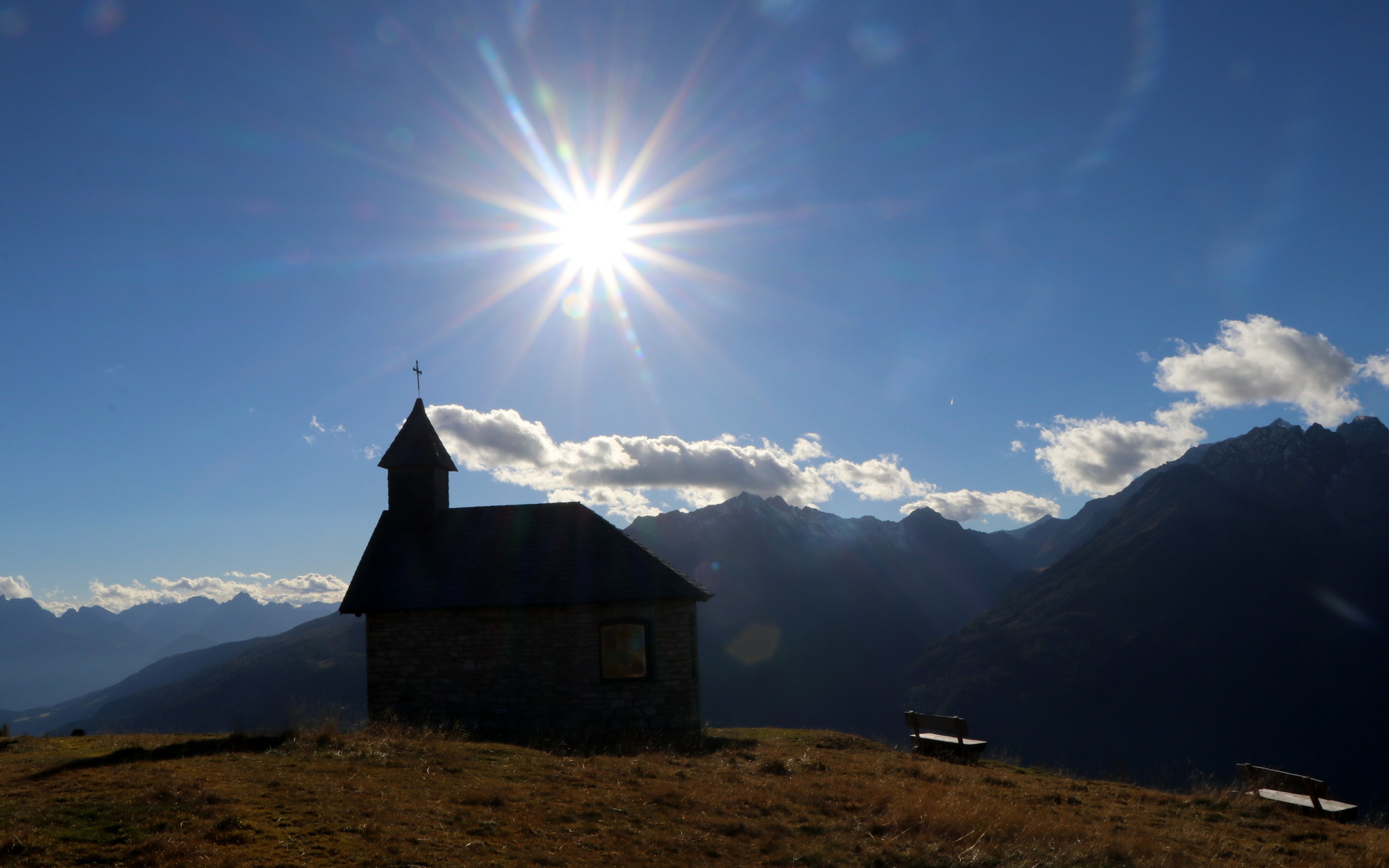 "Wende dein Gesicht der Sonne zu, dann fallen die Schatten ...