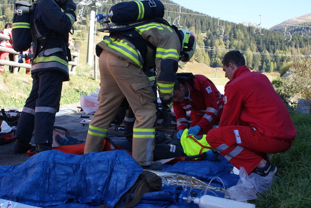 In Nauders übten das SEG des Roten Kreuzes Landeck und befreundete Einsatzorganisationen. | Foto: ÖRK Landeck/Paul Errath