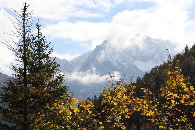 Blick ins winterliche Karwendel.