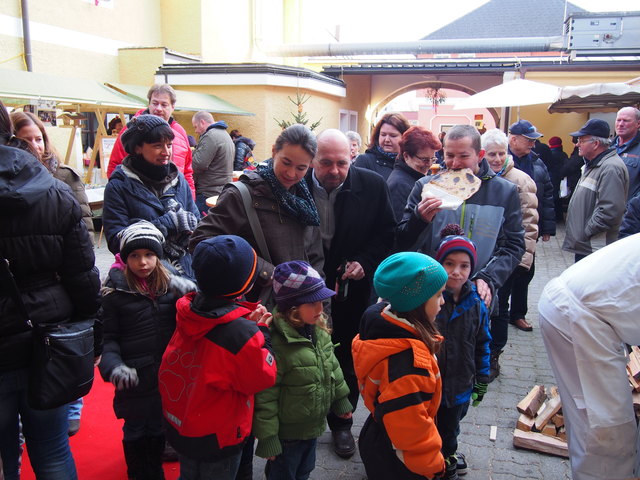 Adventmarkt im Innenhof der Bäckerei Moser - "Weihnachtliche Atmosphäre mit Flair"